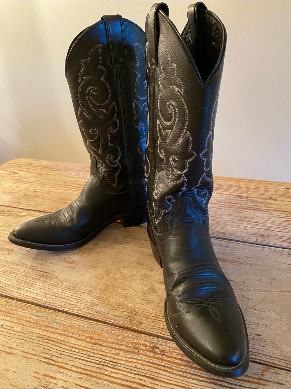 Justin- Men's Black Western Cowboy Boots - Classic Embroidered Leather